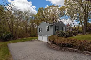 10 Brentwood Dr, Reading, MA 01867 - Photo 3