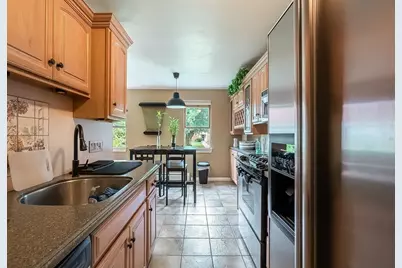 288 Regency Park Dr #288, Agawam, MA 01001 - Photo 3