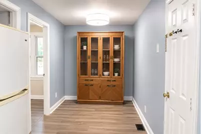 196 E Main St #C, Avon, MA 02322 - Photo 5
