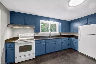 61 Jordan St, Chelmsford, MA 01863 - Photo 3
