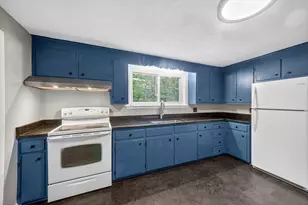 61 Jordan St, Chelmsford, MA 01863 - Photo 3