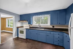 61 Jordan St, Chelmsford, MA 01863 - Photo 5