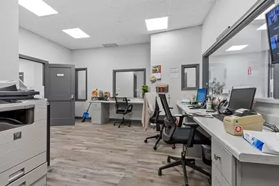 285 Main St, Fitchburg, MA 01420 - Photo 9