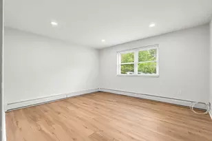 81 High St, Amesbury, MA 01913 - Photo 13