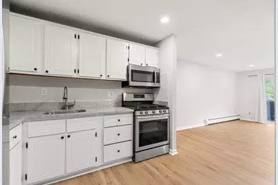 81 High Street #9, Amesbury, MA 01913 - Photo 5