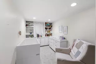 40 Joy St, Boston, MA 02114 - Photo 19