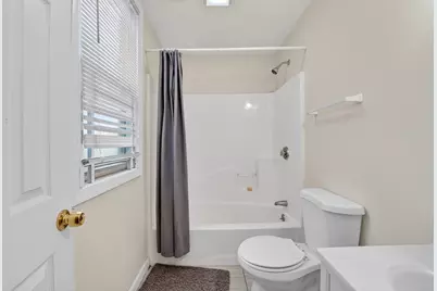 21 Hosmer St, Boston, MA 02126 - Photo 29