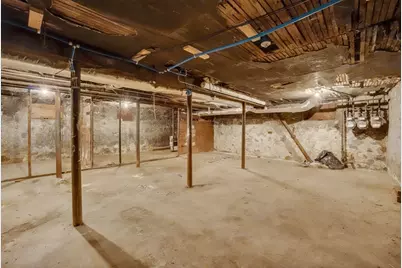21 Hosmer St, Boston, MA 02126 - Photo 33