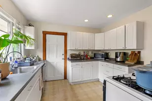 38 Hobson St, Boston, MA 02135 - Photo 23