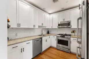 115 B St, Boston, MA 02127 - Photo 5