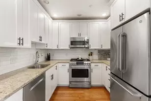 115 B St, Boston, MA 02127 - Photo 7