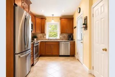 38 Veranda Ave, Tewksbury, MA 01876 - Photo 5