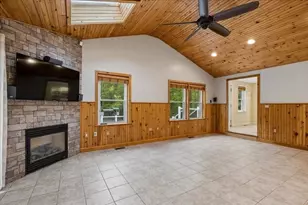 9 Robinhood Rd, Tyngsborough, MA 01879 - Photo 11