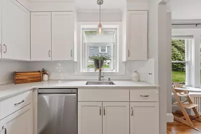 4 Western Ave, Wakefield, MA 01880 - Photo 15