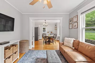 4 Western Ave, Wakefield, MA 01880 - Photo 9