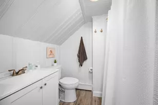 42 Walnut St, Saugus, MA 01906 - Photo 19