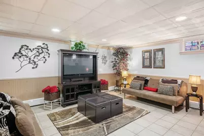 42 Walnut St, Saugus, MA 01906 - Photo 33