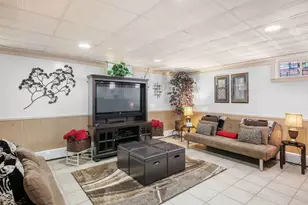 42 Walnut St, Saugus, MA 01906 - Photo 33
