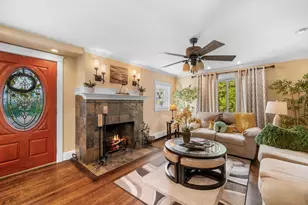 42 Walnut St, Saugus, MA 01906 - Photo 3