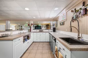 42 Walnut St, Saugus, MA 01906 - Photo 31