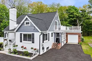 42 Walnut St, Saugus, MA 01906 - Photo 3