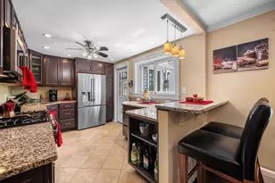 42 Walnut St, Saugus, MA 01906 - Photo 7