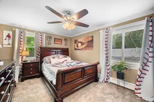 42 Walnut St, Saugus, MA 01906 - Photo 11
