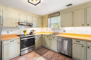 560 Auburn St, Bridgewater, MA 02324 - Photo 9