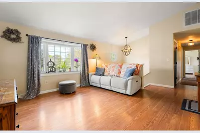 560 Auburn Street, Bridgewater, MA 02324 - Photo 5