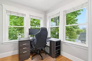 32 Eddy St, Waltham, MA 02453 - Photo 3
