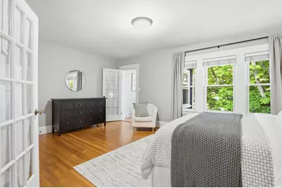 32 Eddy St #3, Waltham, MA 02453 - Photo 5