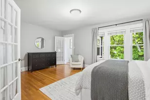 32 Eddy St, Waltham, MA 02453 - Photo 5
