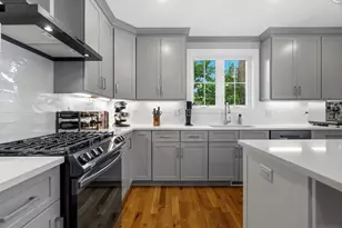 26 Neponset Ave, Boston, MA 02131 - Photo 3