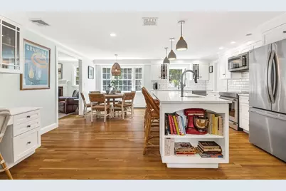101 Bird St, Needham, MA 02492 - Photo 9