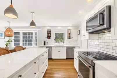 101 Bird St, Needham, MA 02492 - Photo 11