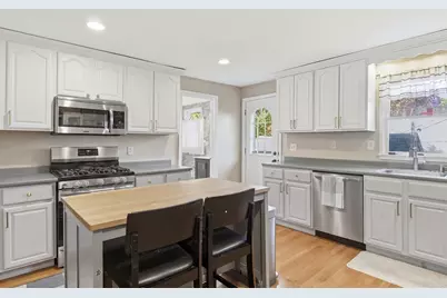30 Manatee Rd, Weymouth, MA 02189 - Photo 11