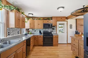 20 S Maple St, Westfield, MA 01085 - Photo 17