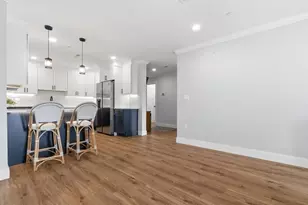 1721 Centre St, Boston, MA 02132 - Photo 11