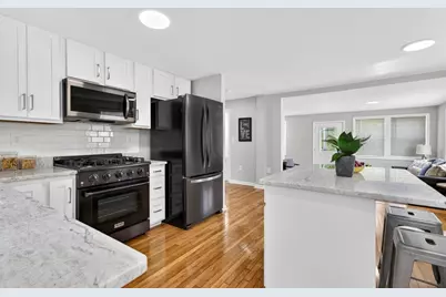 19 Barber St #B, Medway, MA 02053 - Photo 3