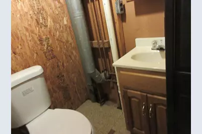 6 Bristol St, Lowell, MA 01852 - Photo 37