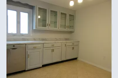 6 Bristol St, Lowell, MA 01852 - Photo 13