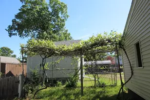6 Bristol St, Lowell, MA 01852 - Photo 31