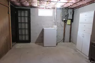 6 Bristol St, Lowell, MA 01852 - Photo 35