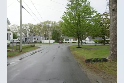 6 Bristol St, Lowell, MA 01852 - Photo 29