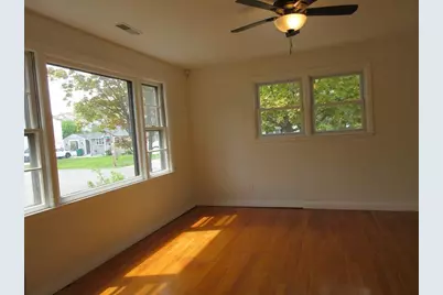 6 Bristol St, Lowell, MA 01852 - Photo 17