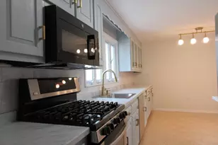 6 Bristol St, Lowell, MA 01852 - Photo 9