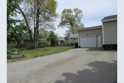 6 Bristol St, Lowell, MA 01852 - Photo 3
