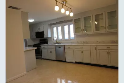 6 Bristol St, Lowell, MA 01852 - Photo 25