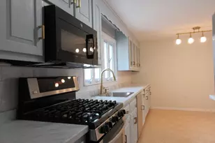 6 Bristol St, Lowell, MA 01852 - Photo 5