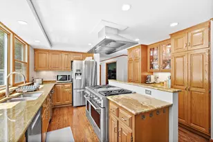 4 Dix Rd, Franklin, MA 02038 - Photo 3